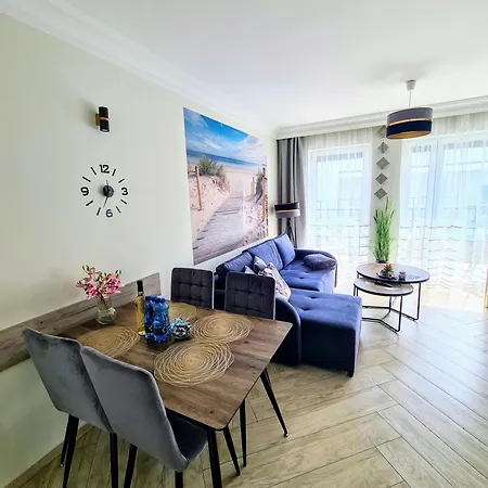 Dream Kryty Basen アパート